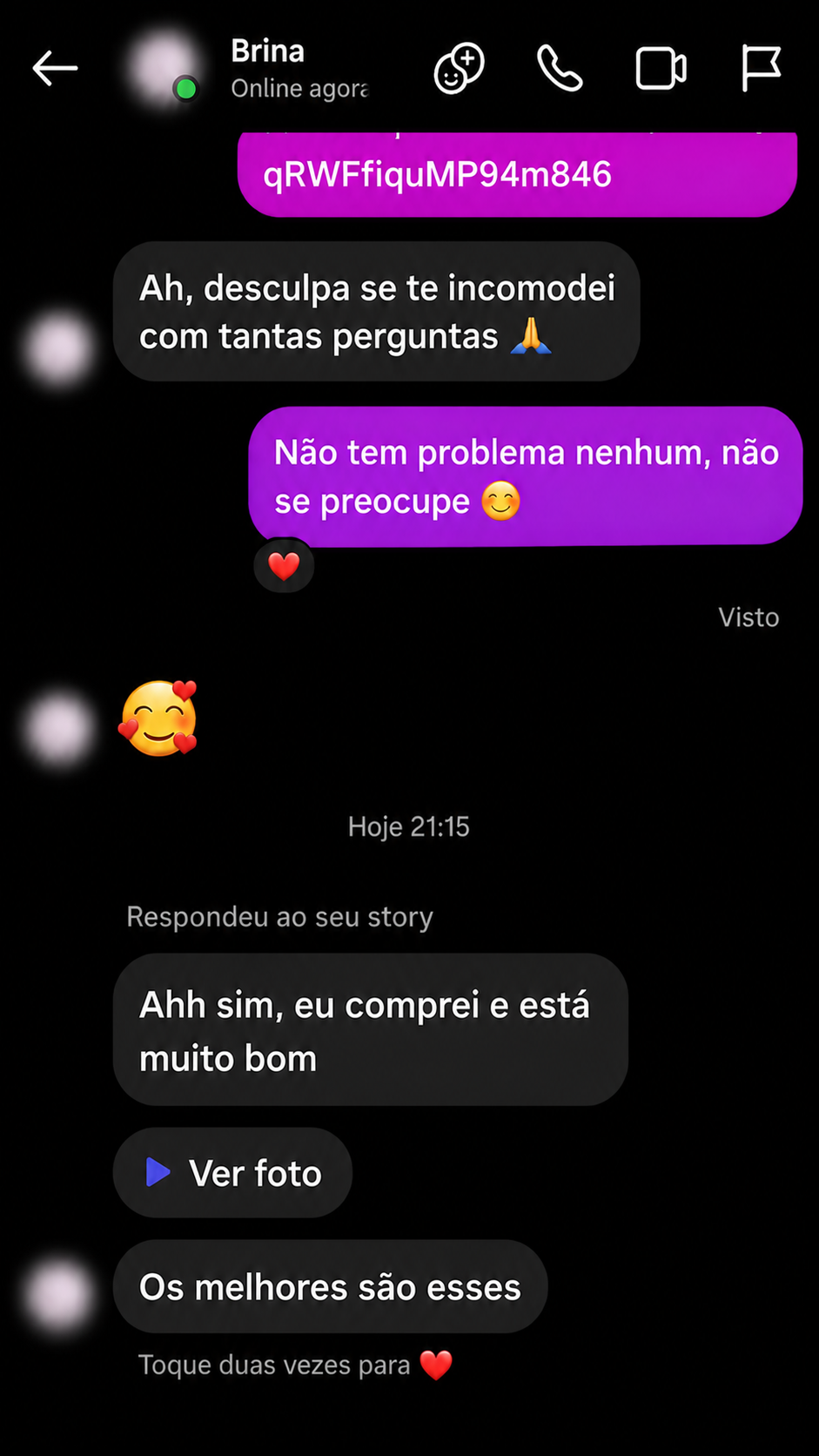 Depoimento de cliente 1 com avatar desfocado